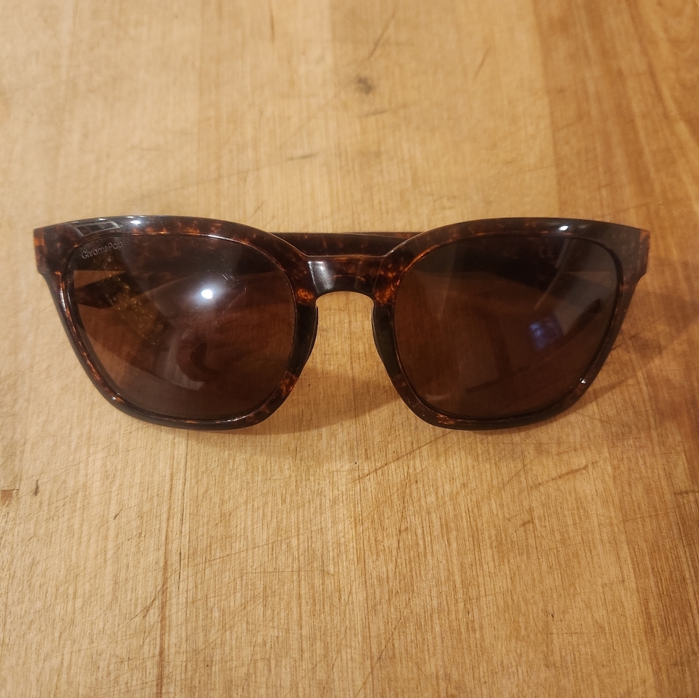 SMITH Tortoise Shell Sunglasses